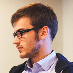 JuliaOutfit - Lead Fashion Writer